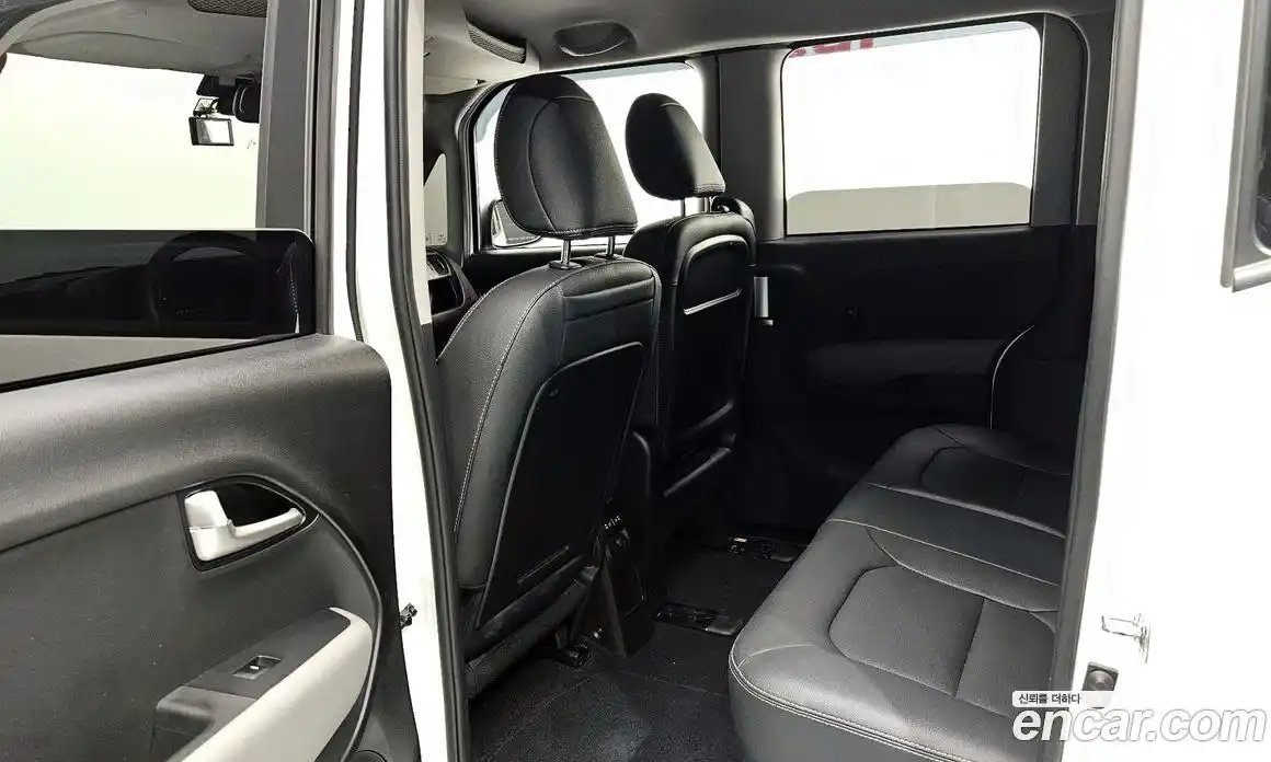 Kia Ray 2023 1.0 Автомат в Москве № 132929, фото 12