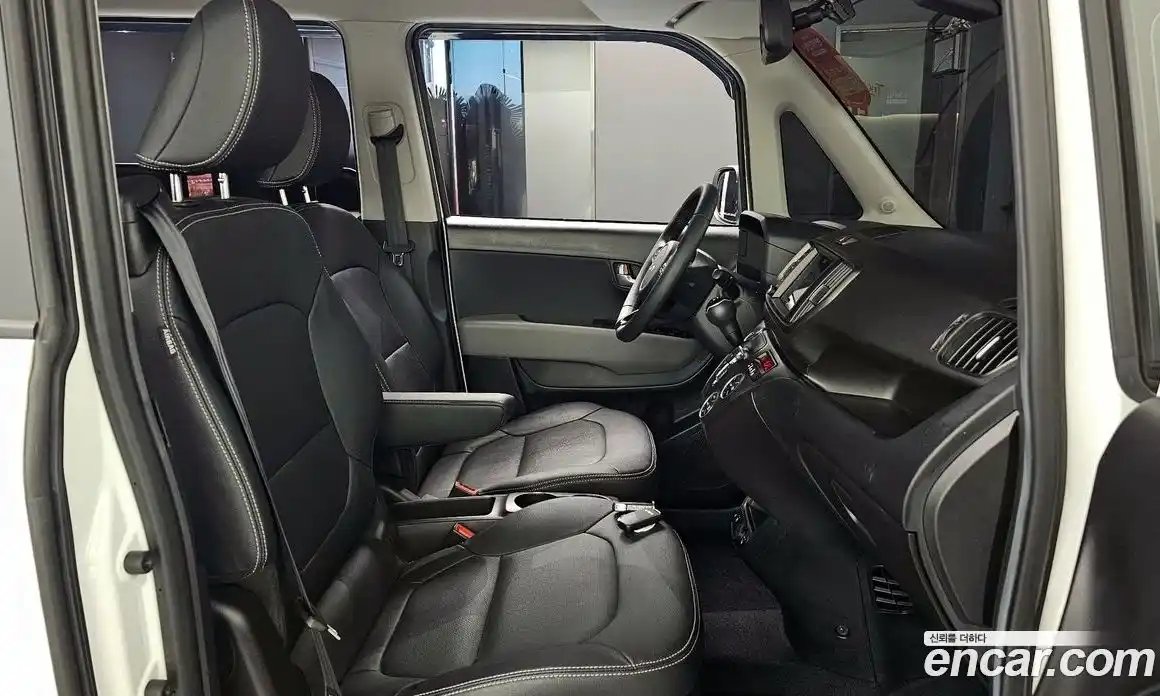 Kia Ray 2023 1.0 Автомат в Москве № 132929, фото 10