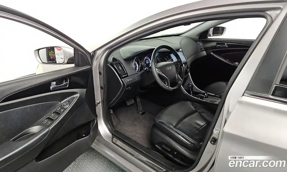 Hyundai Sonata 2010 2.0 Автомат в Москве № 133294, фото 11