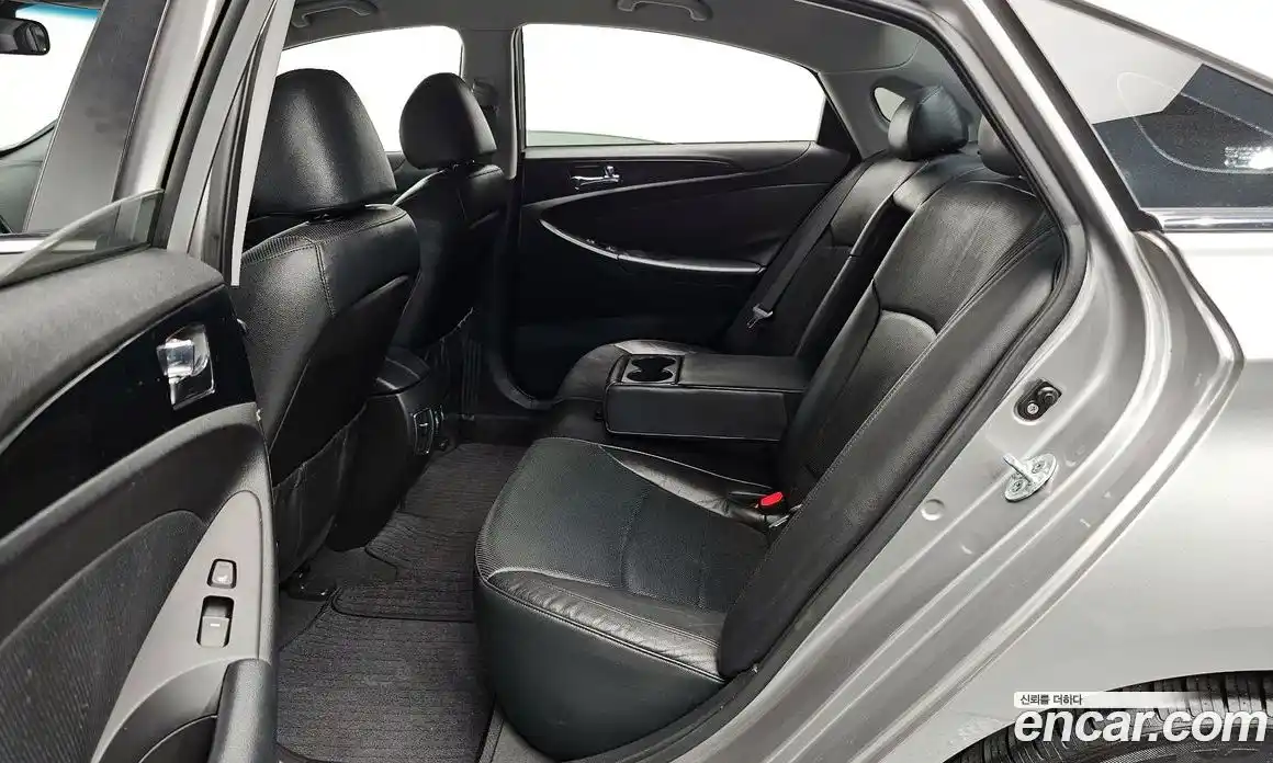 Hyundai Sonata 2010 2.0 Автомат в Москве № 133294, фото 12