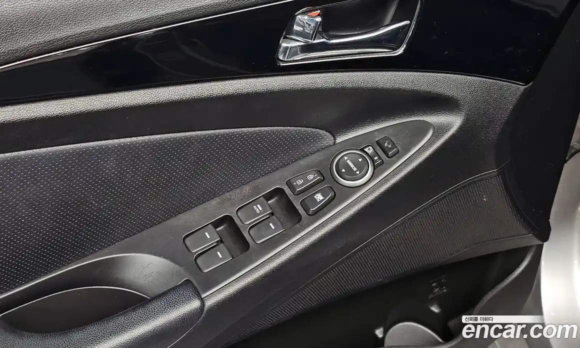 Hyundai Sonata 2010 2.0 Автомат в Москве № 133294, фото 19