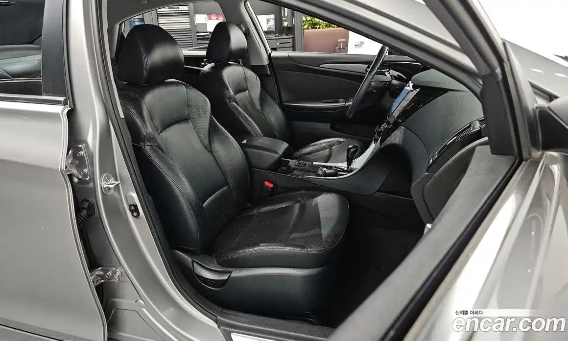 Hyundai Sonata 2010 2.0 Автомат в Москве № 133294, фото 10