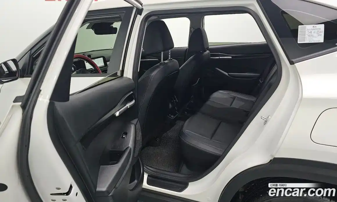 Kia Seltos 2023 1.6 Автомат в Москве № 133958, фото 11