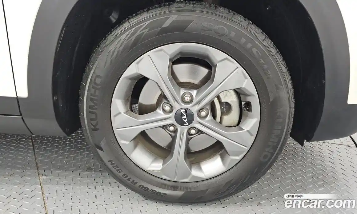 Kia Seltos 2023 1.6 Автомат в Москве № 133958, фото 16