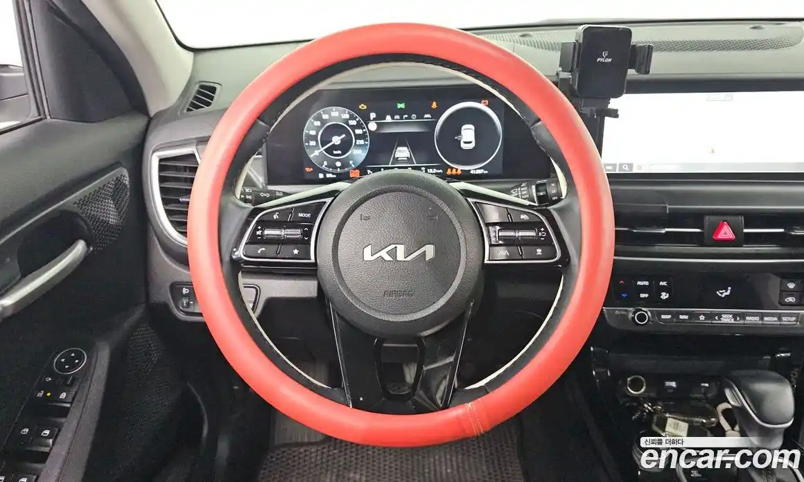 Kia Seltos 2023 1.6 Автомат в Москве № 133958, фото 4