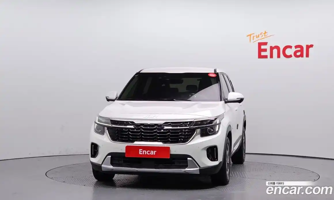 Kia Seltos 2023 1.6 Автомат в Москве № 133958, фото 6