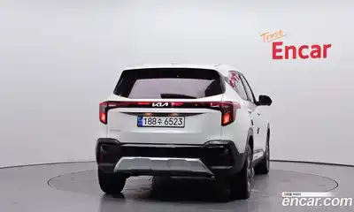 Kia Seltos 2023 1.6 Автомат в Москве № 133958, миниатюра 7