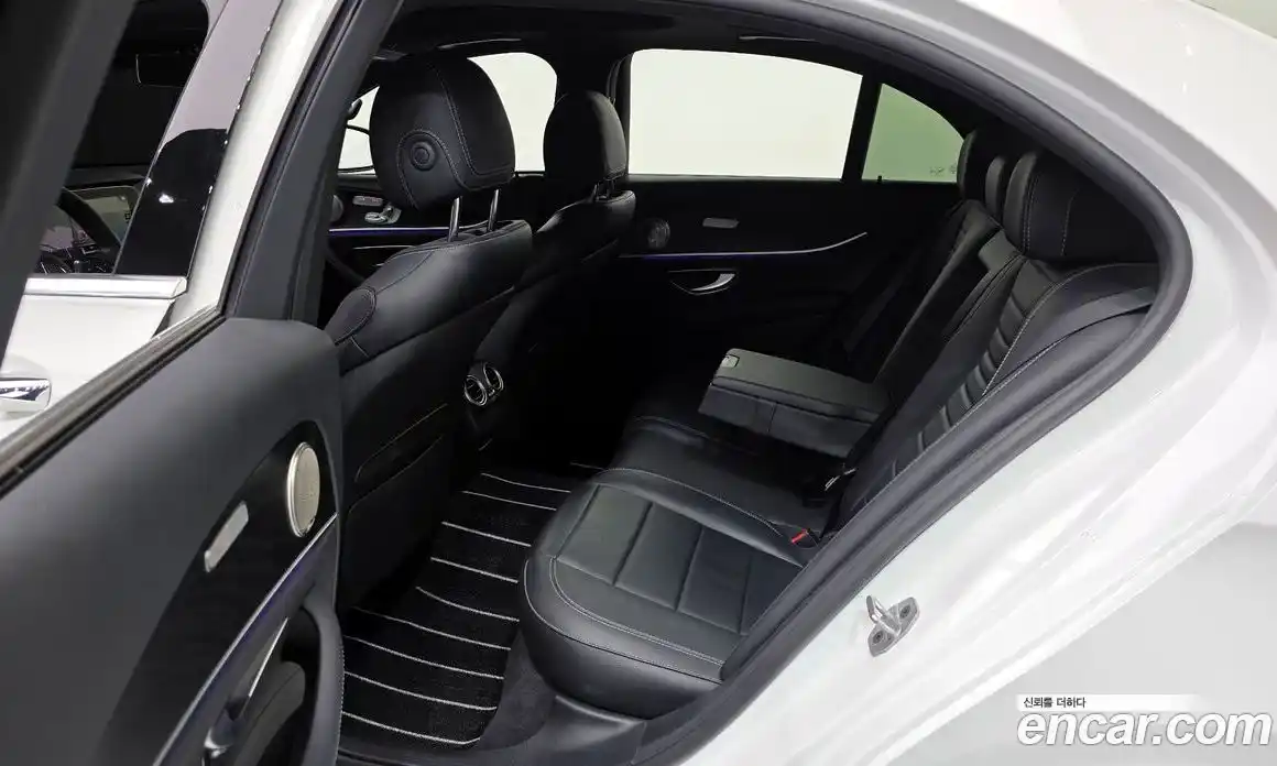 Mercedes-Benz E-Class 2023 2.0 Автомат в Москве № 135931, фото 11