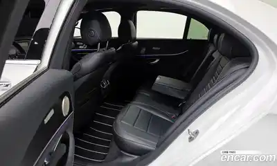 Mercedes-Benz E-Class 2023 2.0 Автомат в Москве № 135931, миниатюра 11