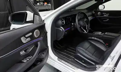 Mercedes-Benz E-Class 2023 2.0 Автомат в Москве № 135931, миниатюра 4