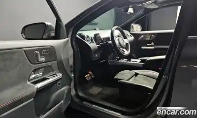 Mercedes-Benz GLA-Class 2020 2.0 Автомат в Москве № 139323, миниатюра 3
