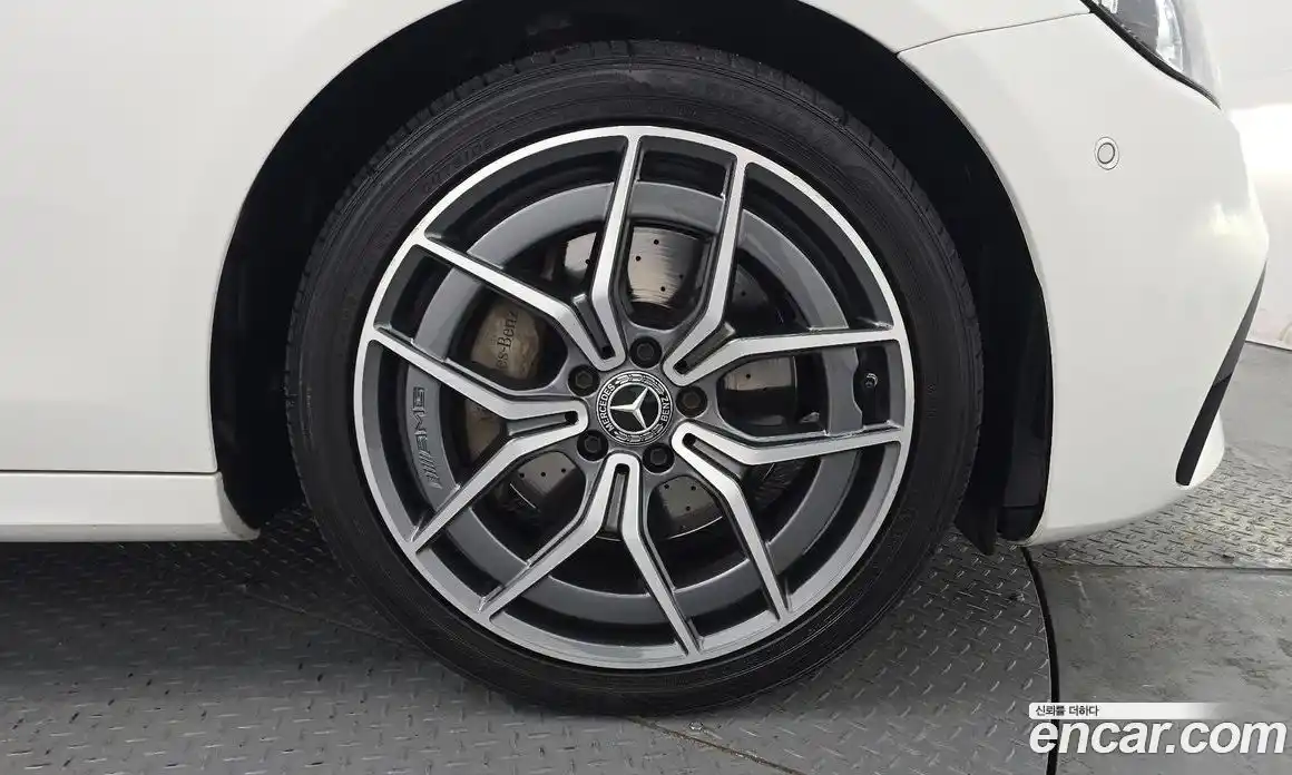 Mercedes-Benz E-Class 2022 1.9 Автомат в Москве № 139907, фото 19