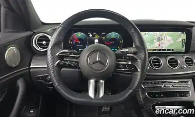 Mercedes-Benz E-Class 2022 1.9 Автомат в Москве № 139907, миниатюра 2