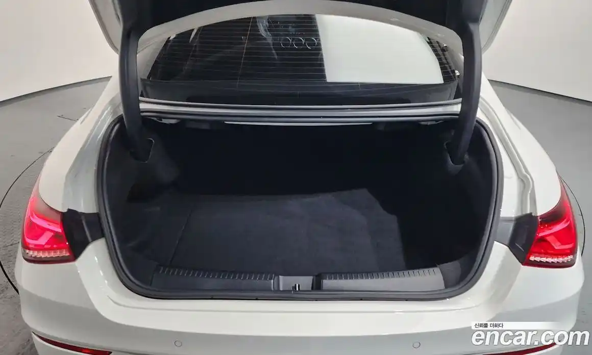 Mercedes-Benz CLA-Class 2021 2.0 Автомат в Москве № 141654, фото 20