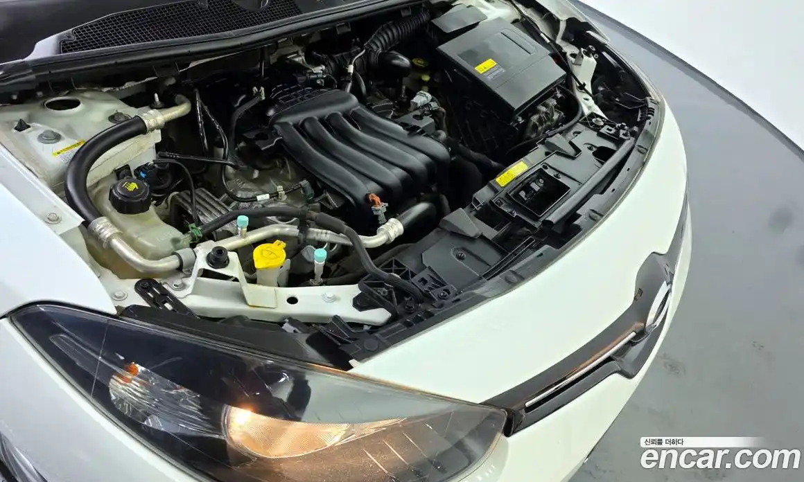 Renault SM3 2015 1.6 Автомат в Москве № 148672, фото 12