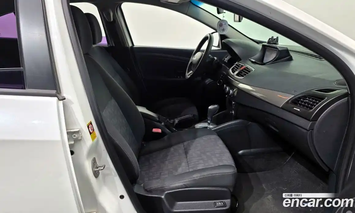 Renault SM3 2015 1.6 Автомат в Москве № 148672, фото 15