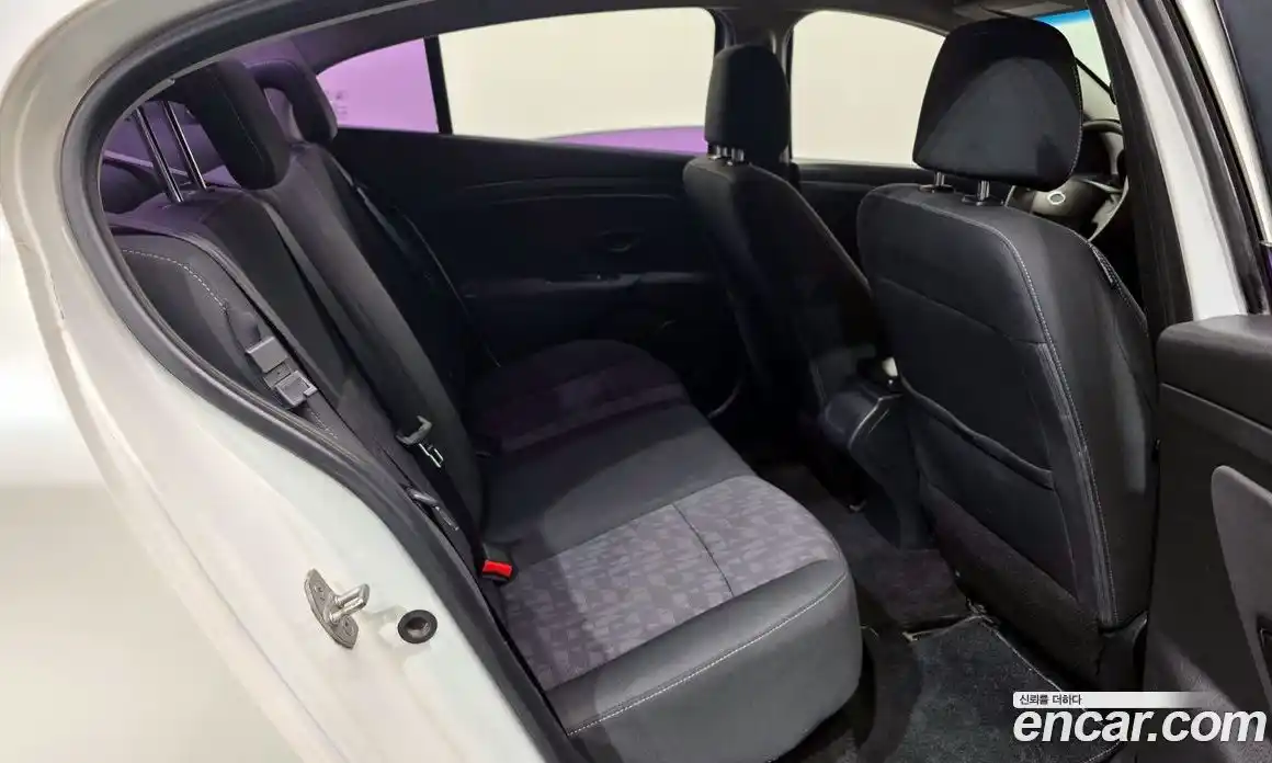 Renault SM3 2015 1.6 Автомат в Москве № 148672, фото 19