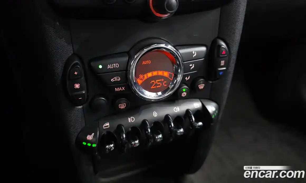 Mini Cooper 2012 1.6 Автомат в Москве № 152275, фото 15