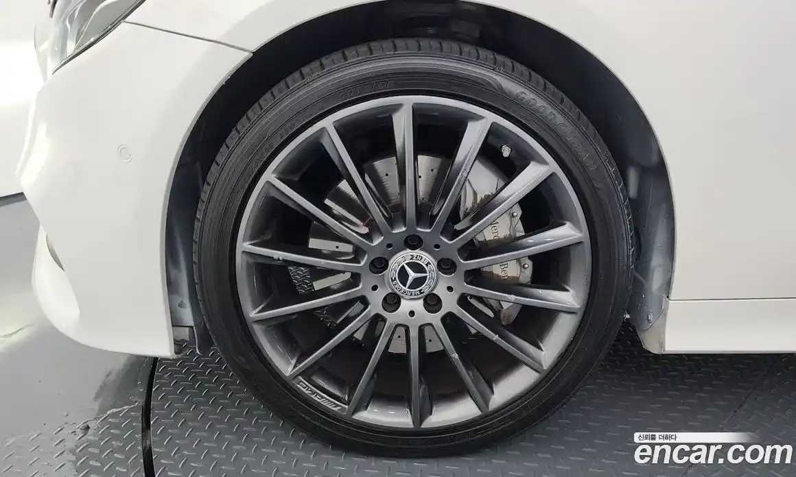 Mercedes-Benz E-Class 2019 3.0 Автомат в Москве № 157782, фото 13