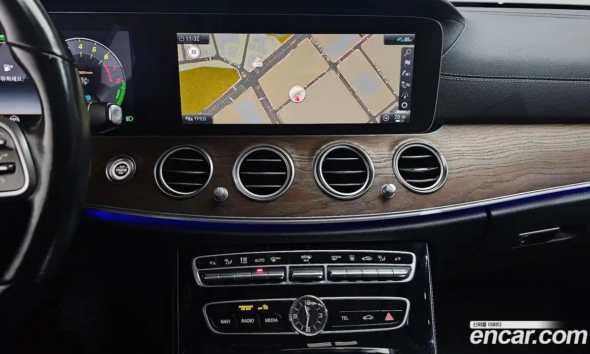 Mercedes-Benz E-Class 2020 2.0 Автомат в Москве № 161006, фото 13