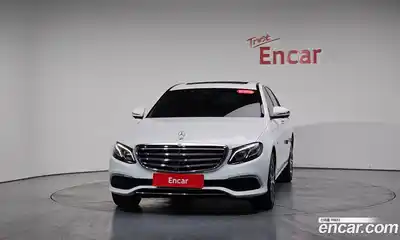 Mercedes-Benz E-Class 2020 2.0 Автомат в Москве № 161006, миниатюра 2