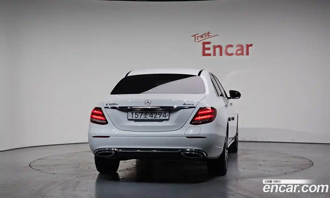 Mercedes-Benz E-Class 2020 2.0 Автомат в Москве № 161006, фото 3