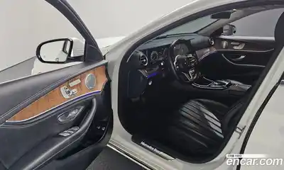 Mercedes-Benz E-Class 2020 2.0 Автомат в Москве № 161006, миниатюра 10