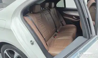 Mercedes-Benz E-Class 2020 2.0 Автомат в Москве № 161533, миниатюра 9