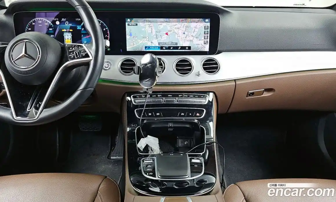 Mercedes-Benz E-Class 2021 2.0 Автомат в Москве № 161975, фото 13