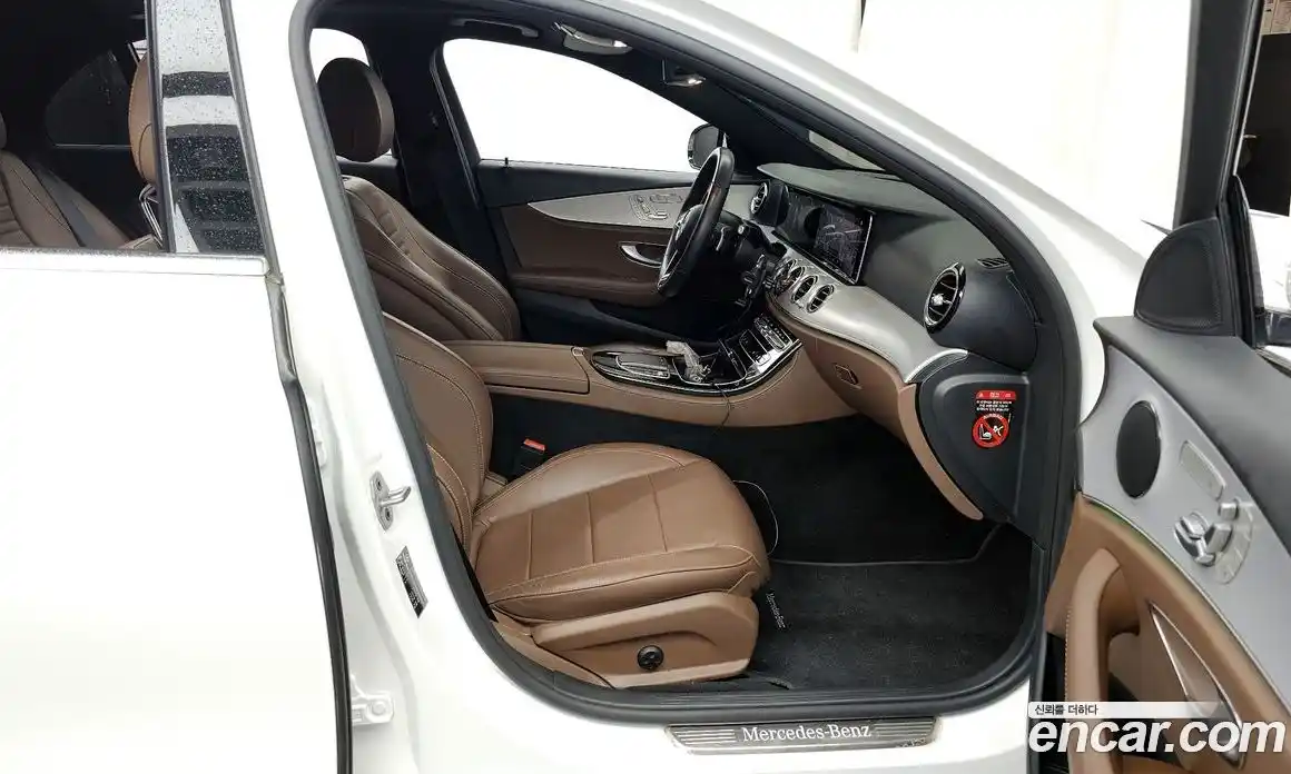 Mercedes-Benz E-Class 2021 2.0 Автомат в Москве № 161975, фото 16