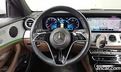 Mercedes-Benz E-Class 2021 2.0 Автомат в Москве № 161975, миниатюра 3