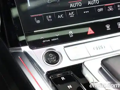 Audi e-tron 2022 Автомат в Москве № 163303, миниатюра 10