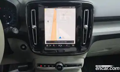 Volvo XC40 2023 2.0 Автомат в Москве № 164247, миниатюра 11