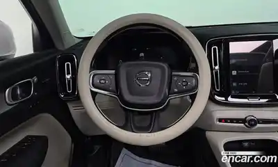 Volvo XC40 2023 2.0 Автомат в Москве № 164247, миниатюра 2