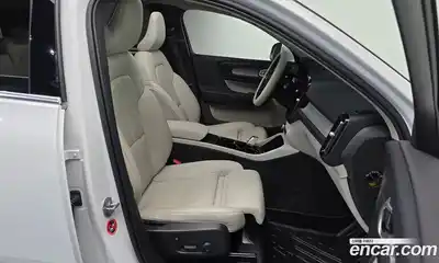 Volvo XC40 2023 2.0 Автомат в Москве № 164247, миниатюра 10