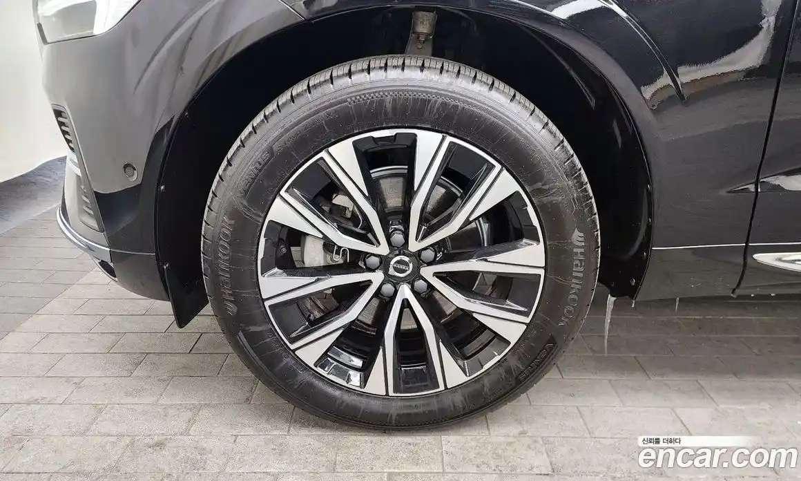 Volvo XC60 2024 2.0 Автомат в Москве № 164371, фото 12