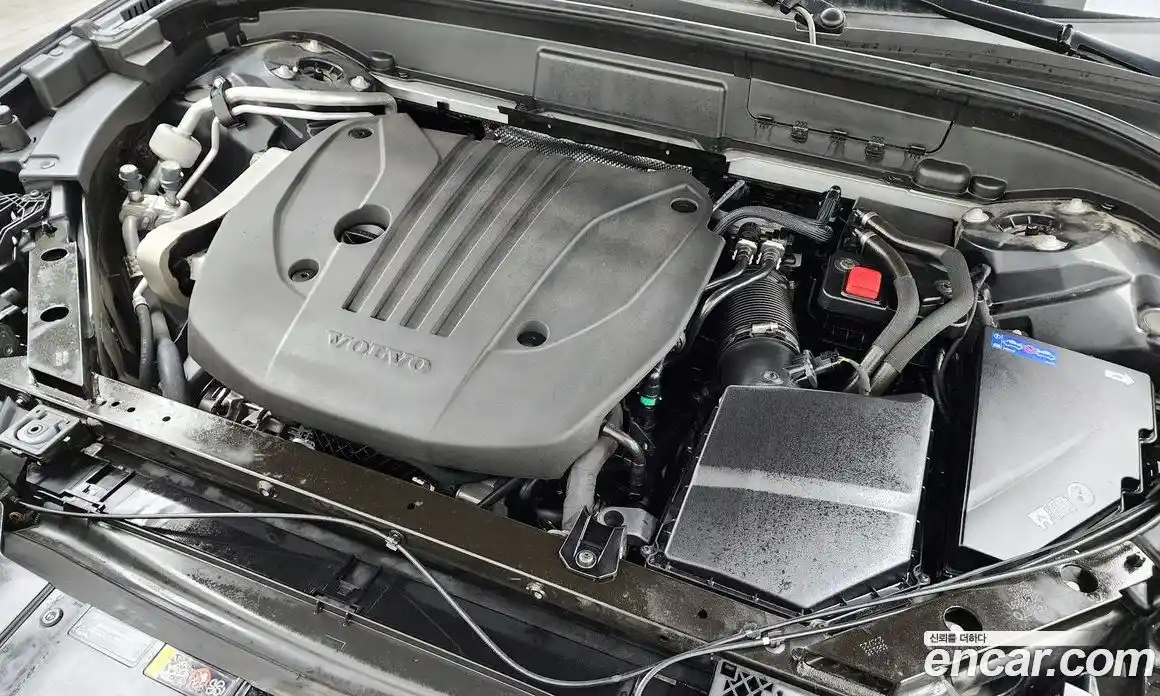 Volvo XC60 2024 2.0 Автомат в Москве № 164371, фото 4