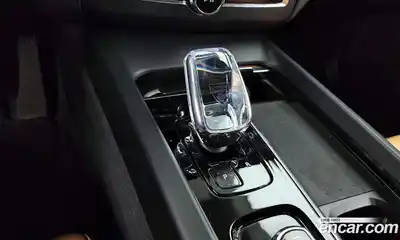 Volvo XC60 2024 2.0 Автомат в Москве № 164371, миниатюра 5