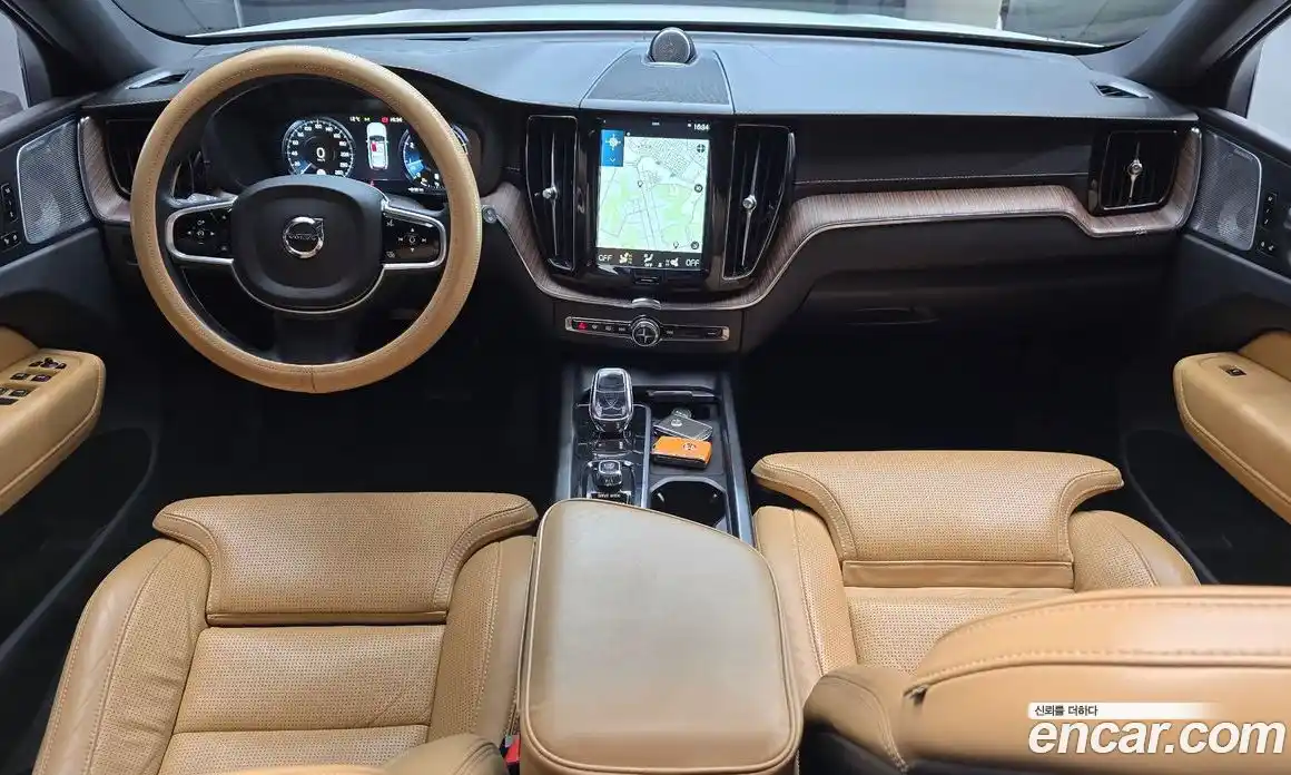 Volvo XC60 2021 2.0 Автомат в Москве № 164544, фото 18