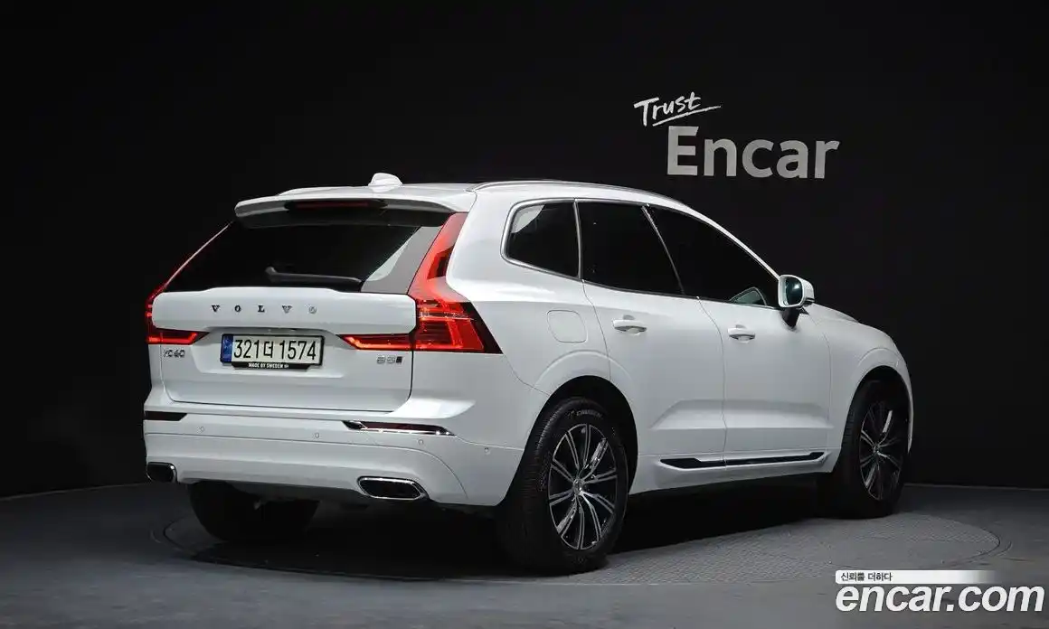 Volvo XC60 2021 2.0 Автомат в Москве № 164544, фото 8