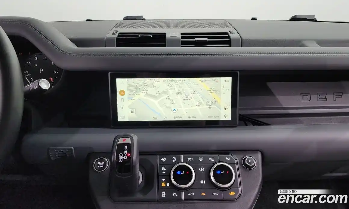 Land Rover Defender 2024 2.0 Автомат в Москве № 166095, фото 7