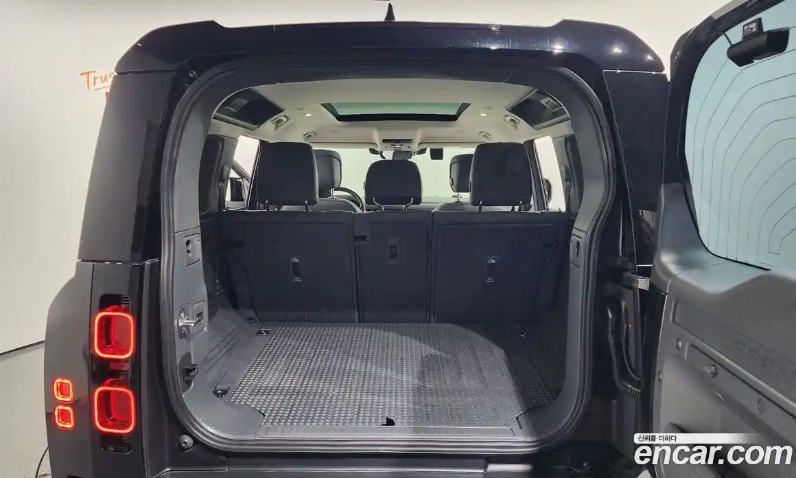 Land Rover Defender 2024 2.0 Автомат в Москве № 166095, фото 8