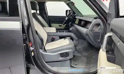 Land Rover Defender 2024 2.0 Автомат в Москве № 166095, миниатюра 10