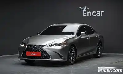 Lexus ES 2025 2.5 Автомат в Москве № 167976, миниатюра 11