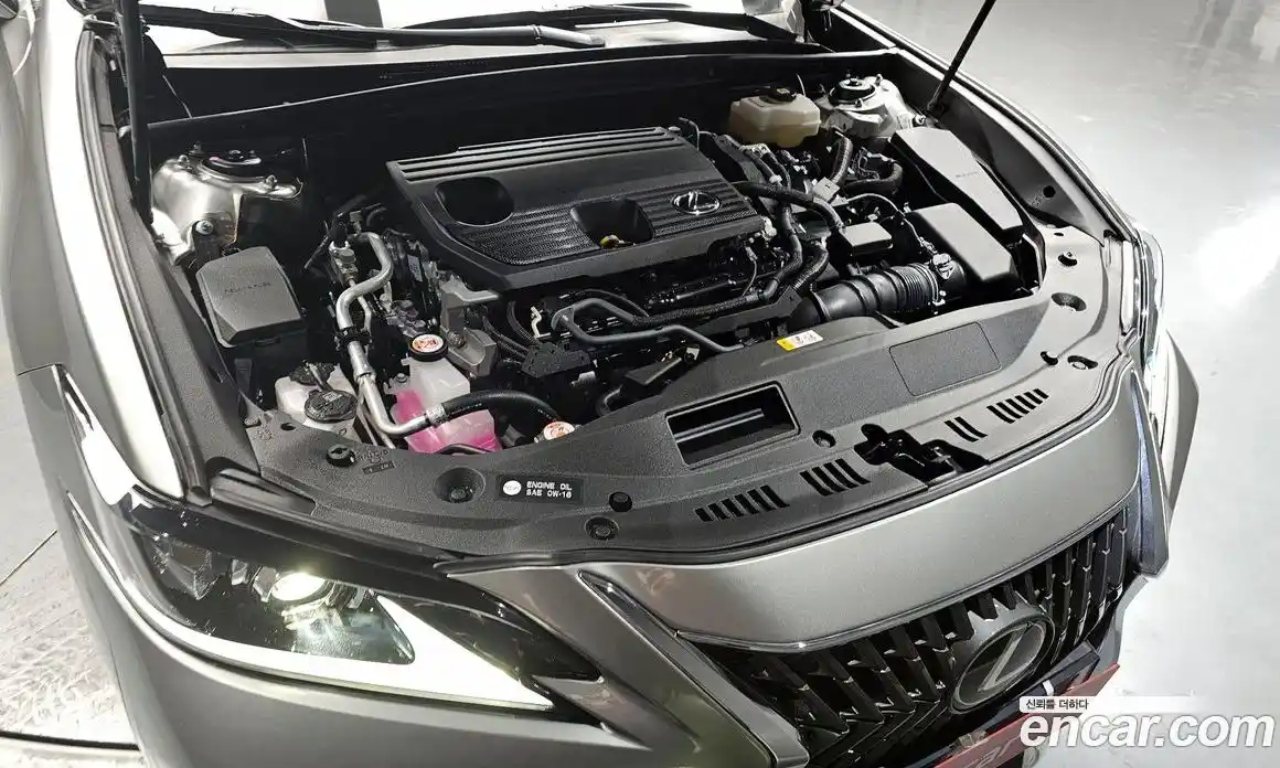 Lexus ES 2025 2.5 Автомат в Москве № 167976, фото 5