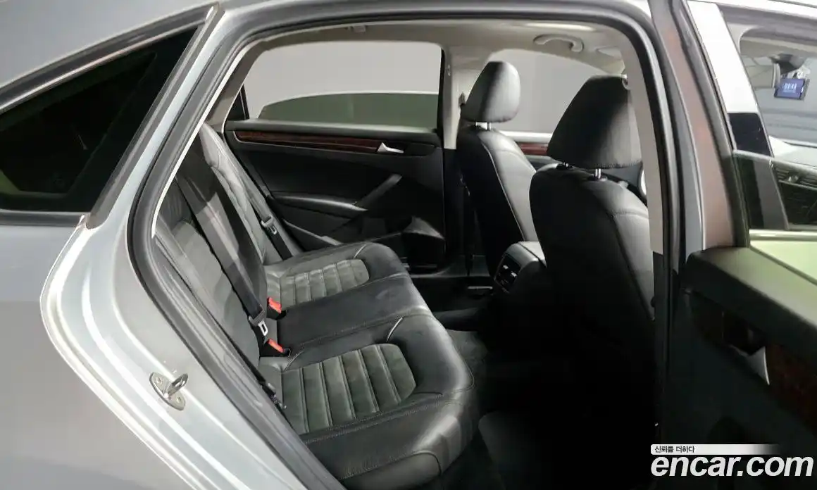 Volkswagen Passat 2013 2.0 Автомат в Москве № 168554, фото 12