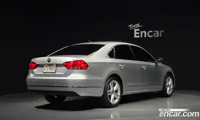 Volkswagen Passat 2013 2.0 Автомат в Москве № 168554, миниатюра 2