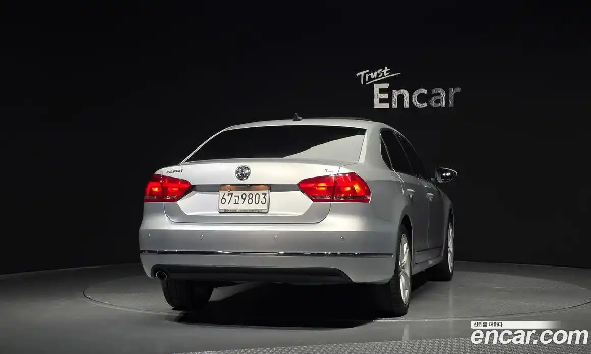 Volkswagen Passat 2013 2.0 Автомат в Москве № 168554, фото 4