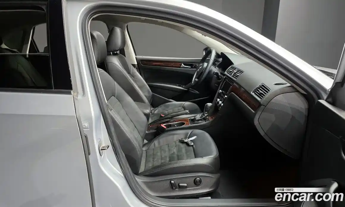 Volkswagen Passat 2013 2.0 Автомат в Москве № 168554, фото 10