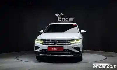 Volkswagen Tiguan 2022 2.0 Автомат в Москве № 168631, миниатюра 3